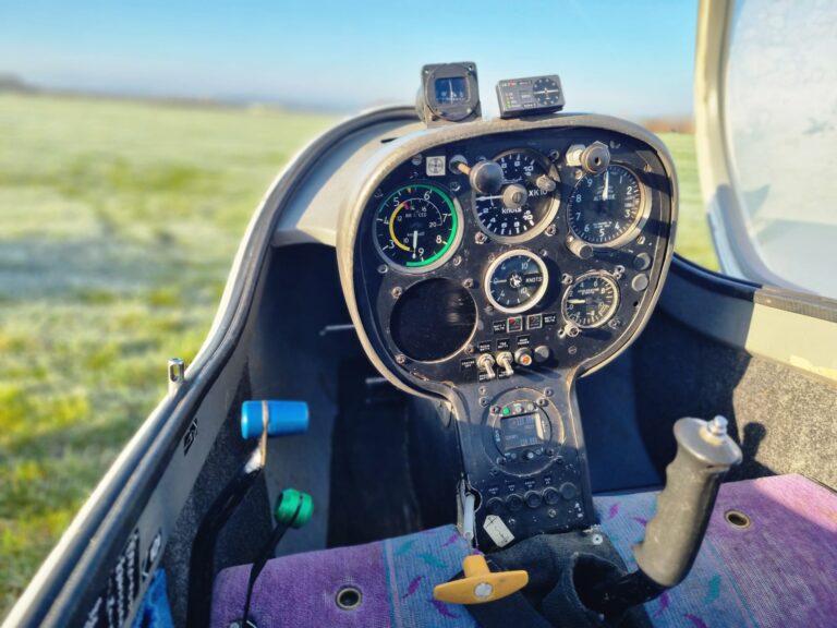 twin-astir-panel-in-frosty-airfield